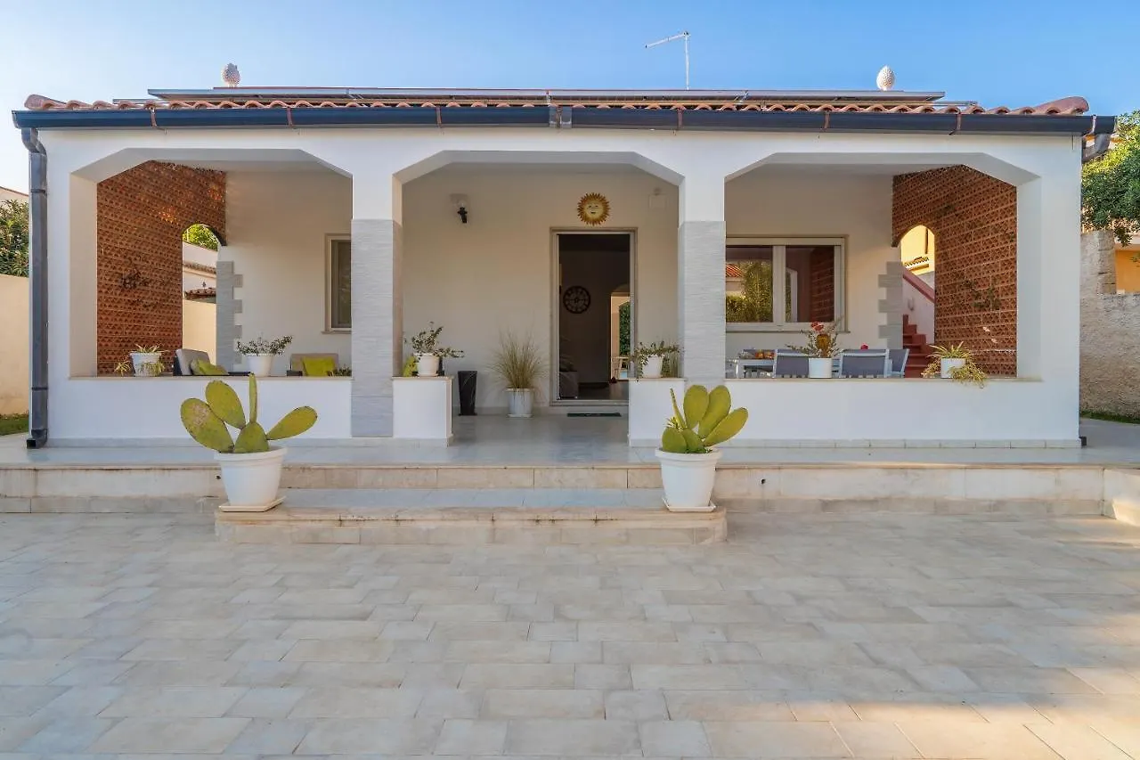 Villa Gioia 400M From The Beach Syracuse
