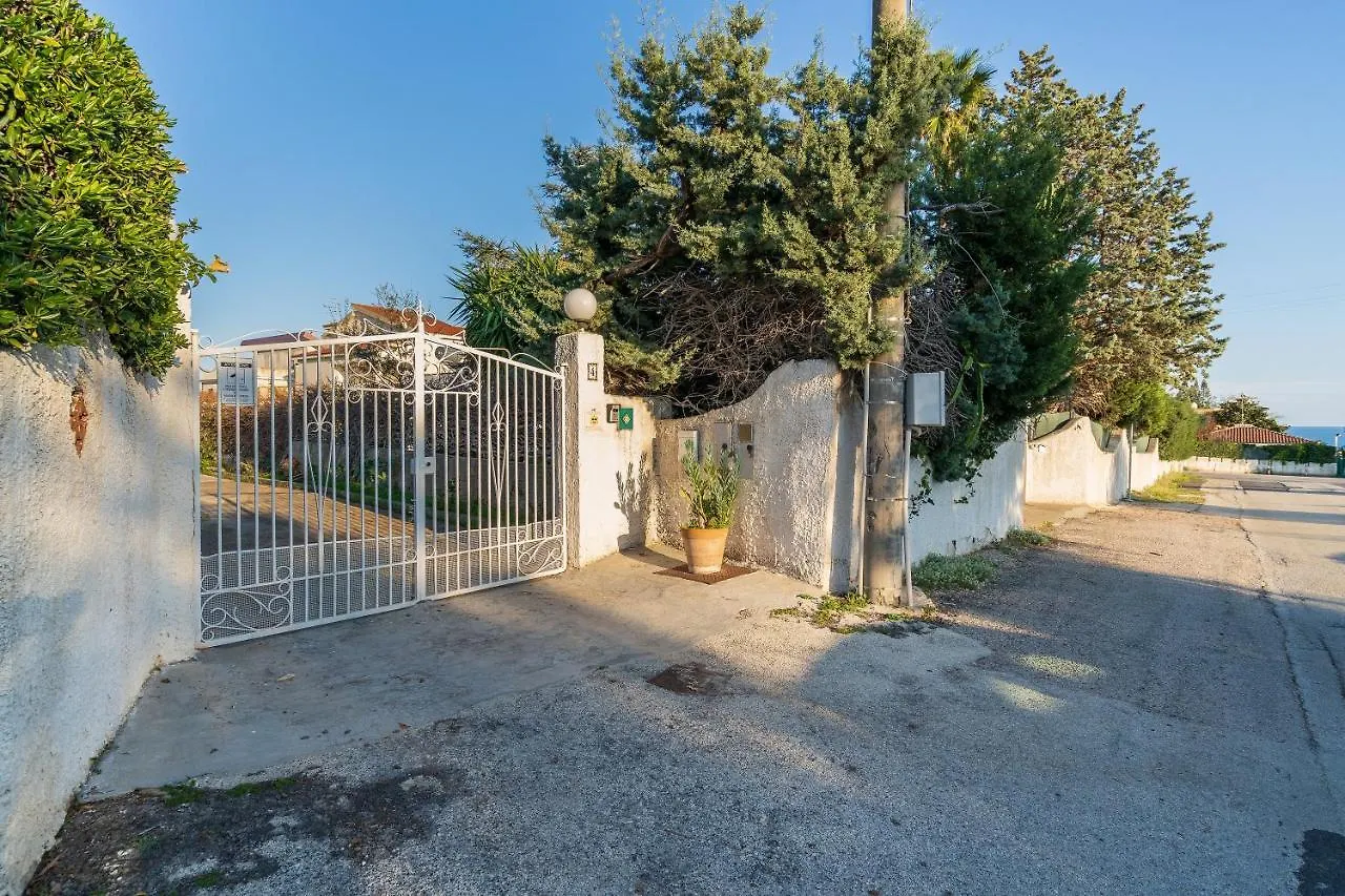 Villa Gioia 400M From The Beach Syracuse 0*,  Italy